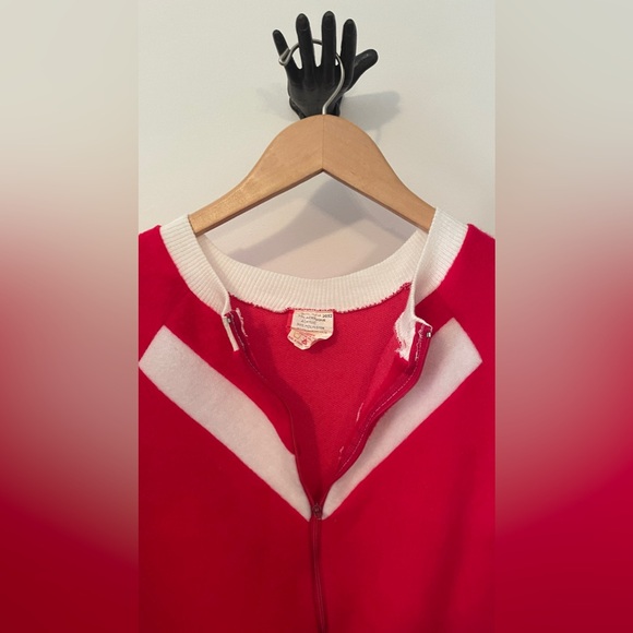 Vintage fuzzy cozy zip night gown. Red & white WARM with one pocket - Picture 3 of 7